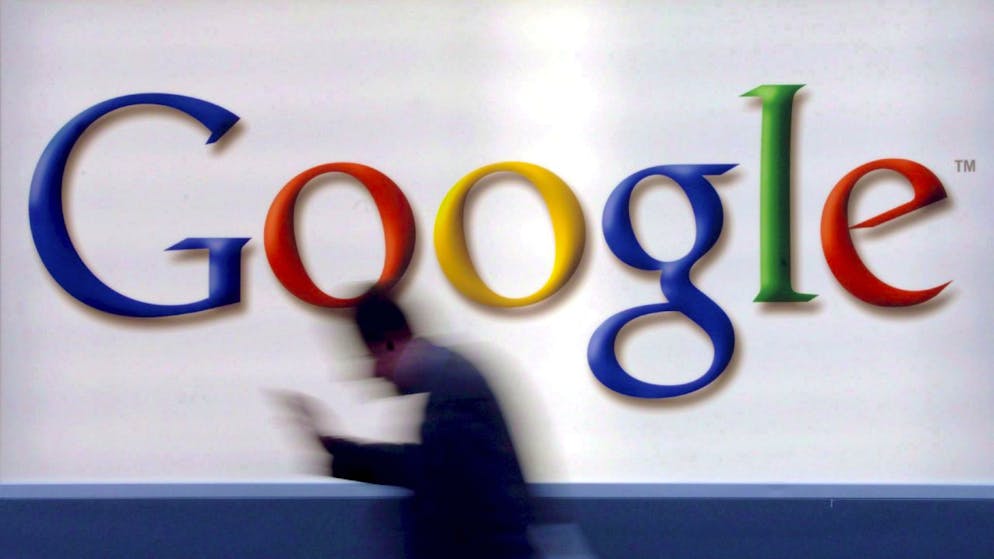 Google-Logo in der deutschen Finanzmetropole Frankfurt.