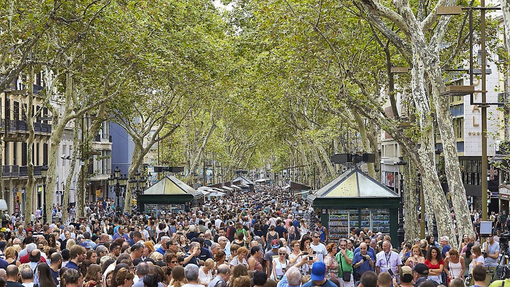 A Barcellona i residenti non trovano più casa.