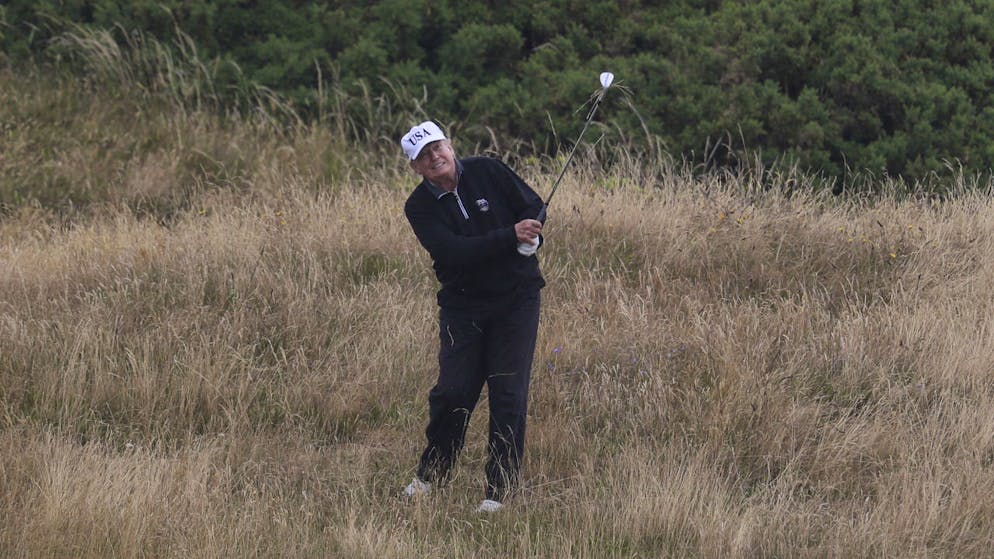 US-Präsident Donald Trump hält sich vor allem mit Golfspielen fit. (Archivbild)
