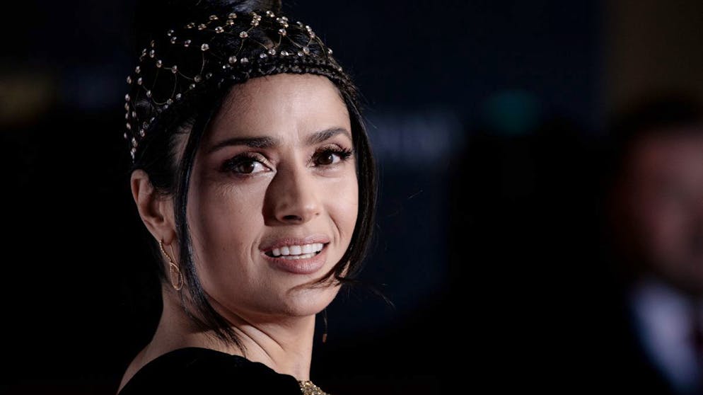 Diese Stars sind kleiner als Sie denken. Schön, erfolgreich, selbstbewusst: Salma Hayek hat es als Schauspielerin nach ganz oben geschafft. Und dafür haben ihr nur 157 Zentimeter Körpergrösse genügt.