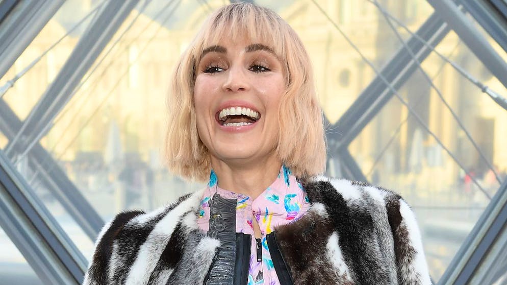 Diese Stars sind kleiner als Sie denken. Die grandios gespielte Figur der Hackerin Lisbeth Salander in Stieg Larssons «Millennium»-Trilogie machte Noomi Rapace 2009 weltberühmt. Die Schauspielerin, die gerade mal 1,50 Meter misst, besitzt eine eindrucksvolle Wandlungsfähigkeit und beweist Mut zu charakterstarken Figuren.