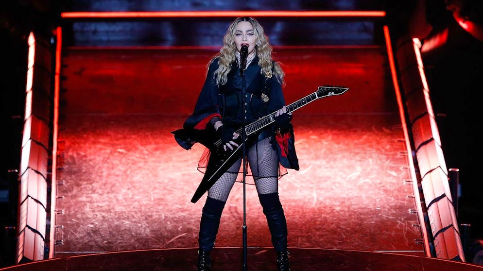 Diese Stars sind kleiner als Sie denken. Madonna gehört zu den Allergrössten – jedenfalls im Musikbusiness. Sie Sängerin misst aber nur 1,58 Meter.