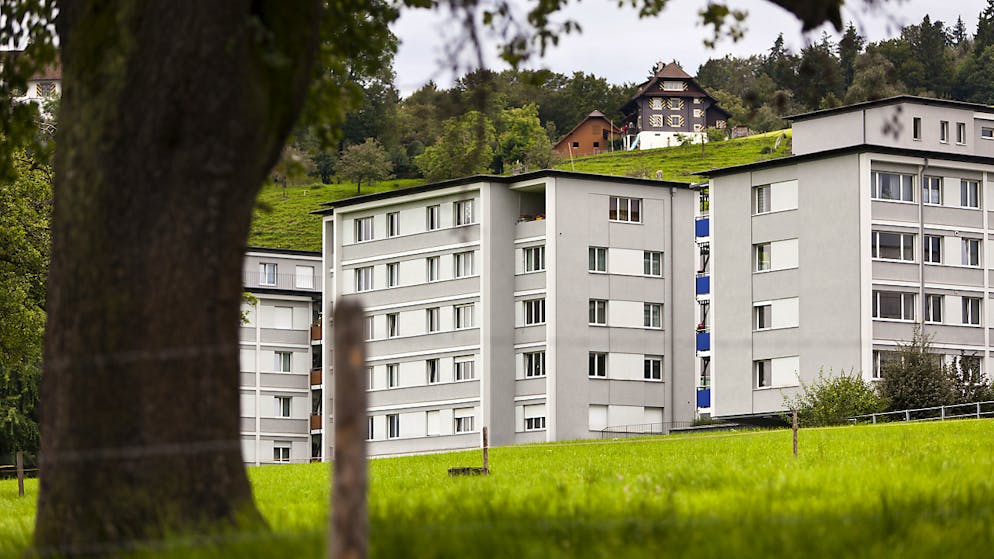 Wird Grundeigentum übertragen, sollen Notare im Kanton Luzern nach dem Zeitaufwand entschädigt werden. (Archivbild einer Siedlung in Kriens)