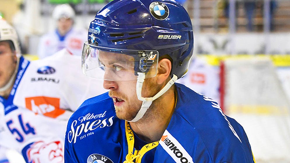 Dario Meyer spielt vorübergehend für den EV Zug.