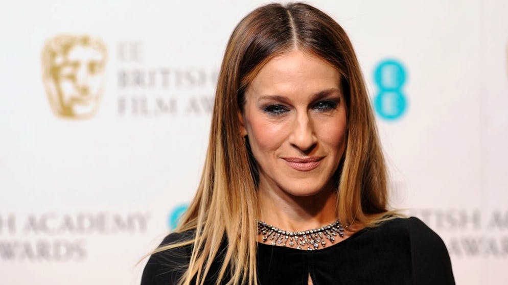 Diese Stars sind kleiner als Sie denken. In «Sex and the City» war sie eindeutig die kleinste unter den vier Freundinnen – auch im echten Leben ist Sarah Jessica Parker wohl froh darum, High Heels tragen zu dürfen. 1,59 Meter misst die Fashion-Ikone.