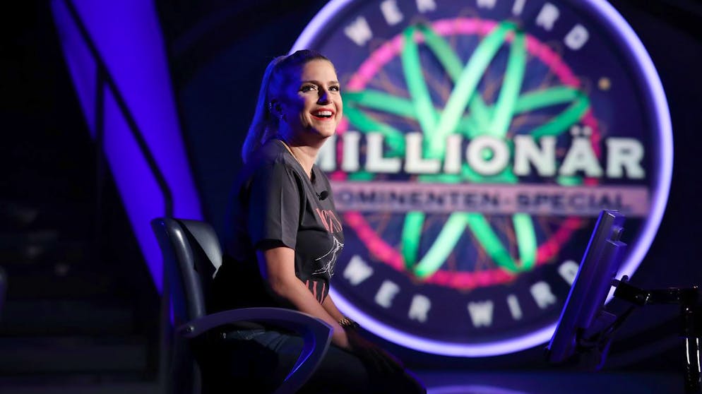 Wenn der deutsche Arbeitsminister ins Schwitzen gerät. Jeanette Biedermann kennt das Rampenlicht gut. Wie souverän und schlagfertig behauptete sie sich in der ungewohnten Quiz-Situation?