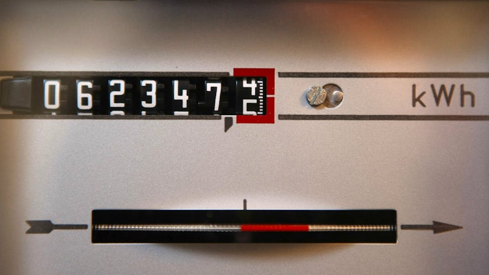 Energie umweltfreundlich produzieren und verbrauchen: Die Schweiz ist bei der Umsetzung der Energiestrategie 2050 kurzfristig weitgehend auf Kurs, langfristig allerdings bei weitem nicht. Es sei denn, das Land macht sich immer mehr von Energielieferungen aus dem Ausland abhängig. (Themenbild)