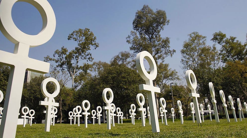 Gewalt gegen Frauen ist in Mexiko ein grosses Problem: Im Bild eine Installation in Mexiko-Stadt, die darauf aufmerksam machen soll. (Archivbild)