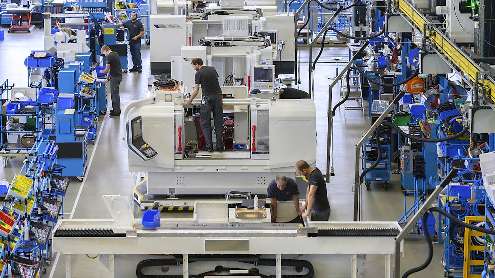 Die Schweizer Industrie wächst weiter und hat im dritten Quartal gar an Fahrt aufgenommen. Einmal mehr war die Pharmabranche der Wachstumstreiber. Bremsspuren gibt es dagegen im Maschinenbau und im Baugewerbe. (Symbolbild)