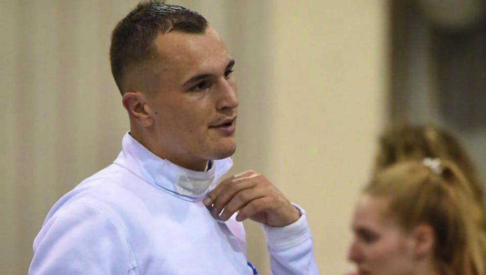 Der Walliser Lucas Malcotti überstand als einziger Schweizer die Qualifikation am Einzel-Weltcup in Bern. In der Runde der letzten 64 vom Samstag wird zudem noch der gesetzte Max Heinzer am Start sein.