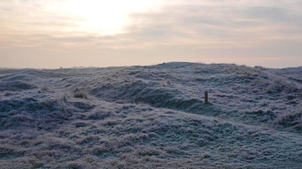 Winterliches, hyggeliges Fanø. Winterliche Landschaft auf Fanø – hier bläst der Wind auch mal kräftig von vorne. 