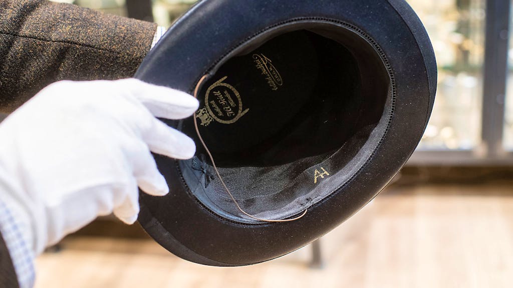 Asta in Germania. I cimeli di Hitler acquistati all'asta e poi donati agli ebrei