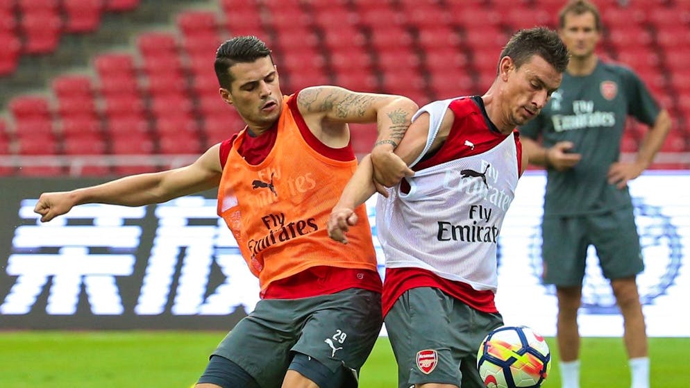 Nächste Auswechslung bei Arsenal?. Xhaka ist nach Laurent Koscielny (rechts) der zweite Captain, den Arsenal unter Unai Emery auf kuriose Art und Weise verliert.