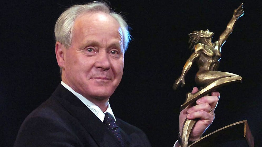 Fussball-Legende Köbi Kuhn ist tot (†76). Köbi Kuhn wurde 2005 zum Trainer des Jahres gewählt, im Januar 2007 zum Schweizer des Jahres.