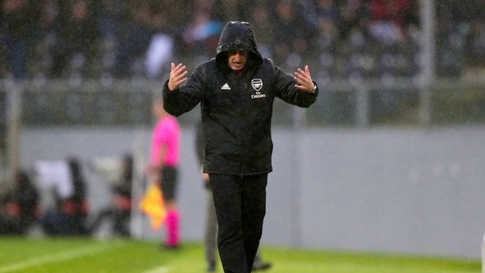Nächste Auswechslung bei Arsenal?. Arsenal-Coach Unai Emery hadert in Guimarães mit seinem Schicksal.