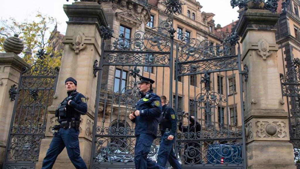 Neue Erkenntnisse. Einbruch in Dresdner Schatzkammer: Polizei geht von vier Tätern aus