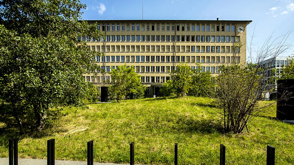 Das Stadthaus in Zug: Die Diskussionen um die Kunstförderung führten zu einem Rücktritt aus der Kulturkommission. (Archivbild)