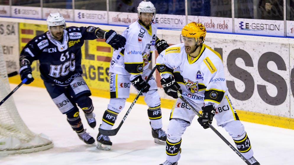 Philip-Michael Devos (rechts) trug einmal mehr entscheidend zu einem Sieg von Ajoie bei.