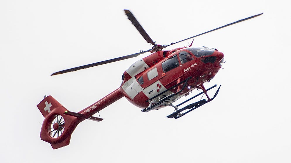 Nach einem schweren Verkehrsunfall in Leuzigen war die Rega gefragt (Symbolbild).
