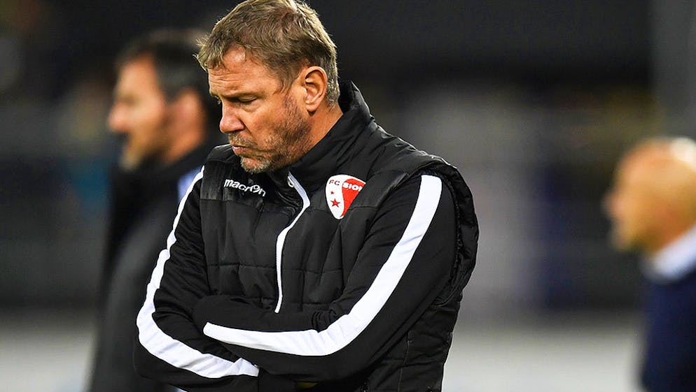 Stéphane Henchoz tritt als Trainer vom FC Sion zurück.