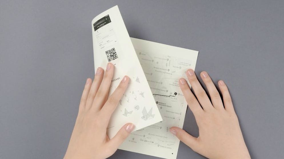 So erstellt man das eigene Papier-Smartphone. Jetzt muss man nur noch falten...