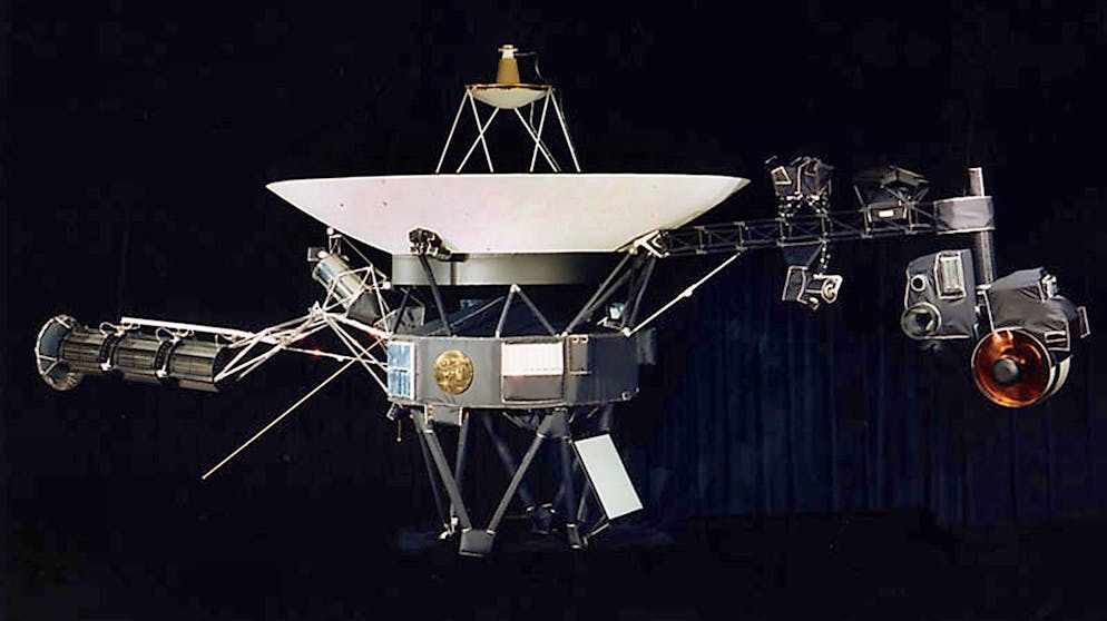 Die beiden fast baugleichen Voyager-Sonden sind seit 1977 auf Reise durchs Weltall.