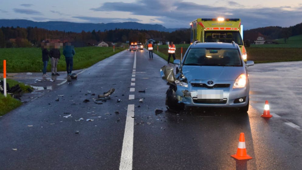 Im solothurnischen Lüterswil übersah eine Autofahrerin am Dienstagmorgen eine Rollerfahrerin.