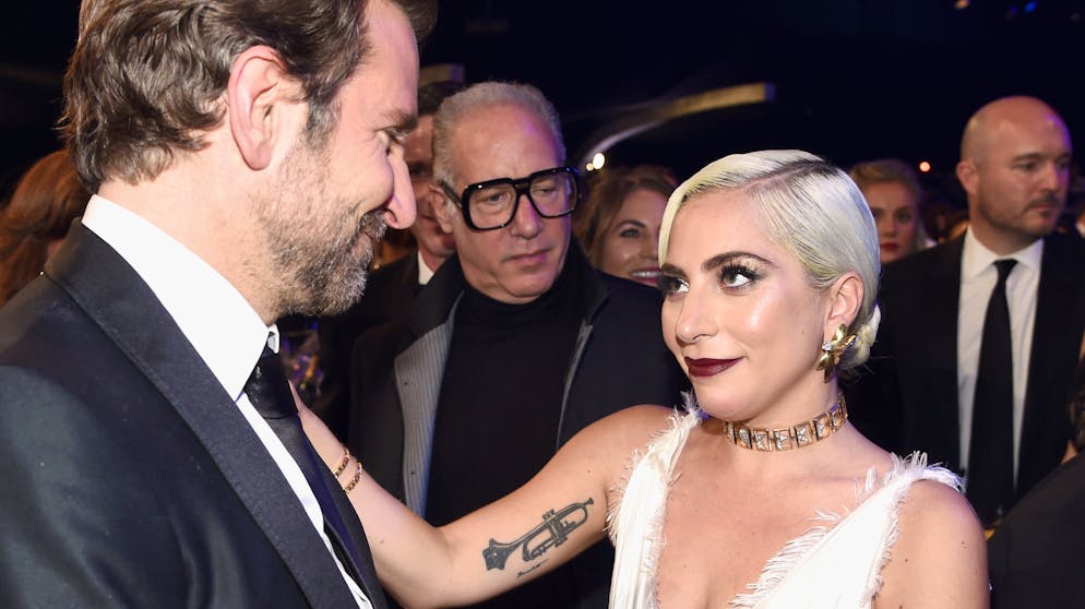 Viele schmachtende Blicke, aber scheinbar keine Liebe: Lady Gaga und Bradley Cooper.