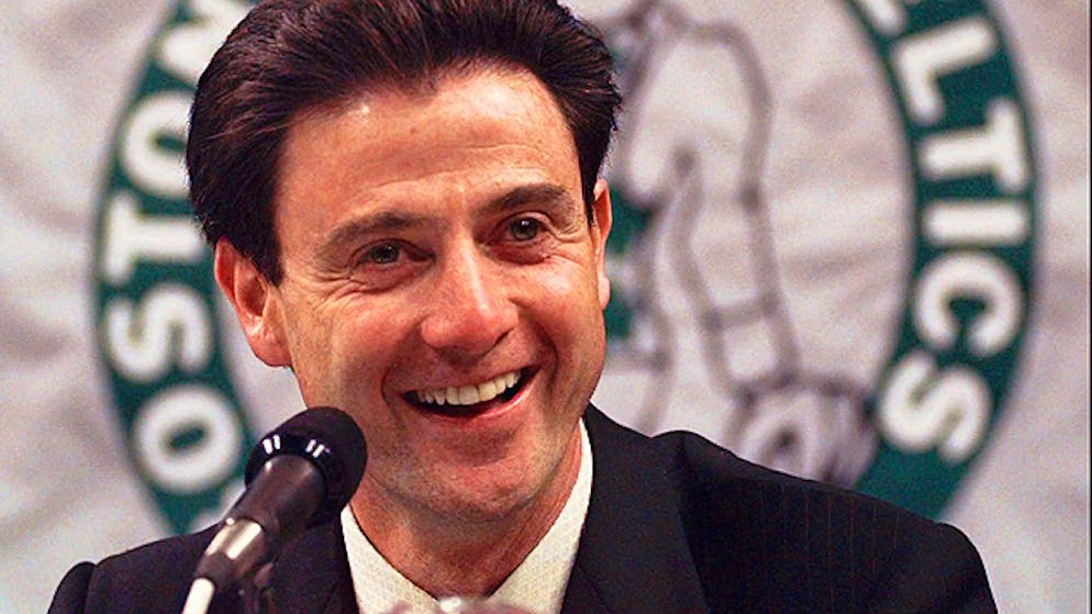 Rick Pitino a dirigé les New York Knicks de 1978 à 1989 et les Boston Celtics de 1997 à 2001.