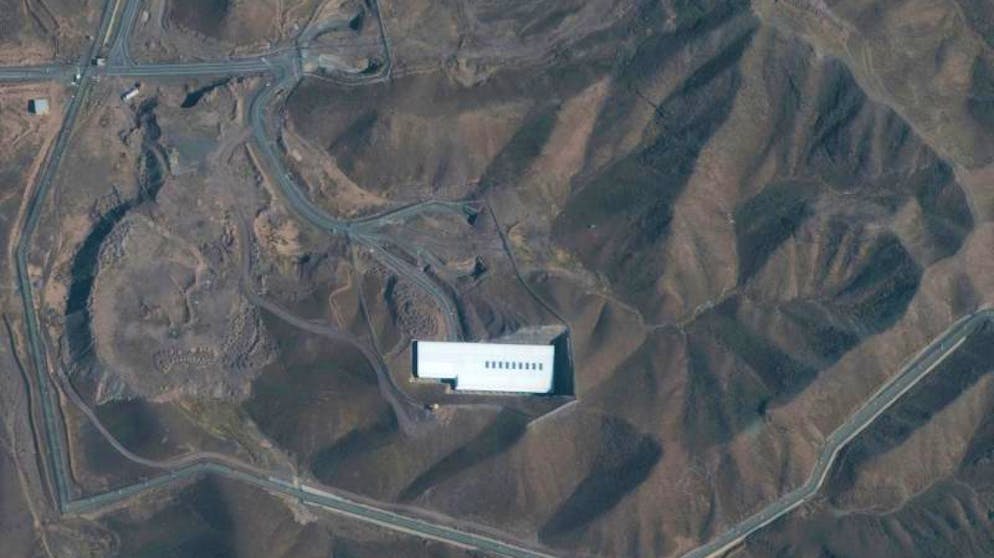 Iran beginn mit Urananreicherung in Atomanlage Fordo. Satellitenbild der iranischen Atomanlage Fordo, nördlich der heiligen Stadt Qom.