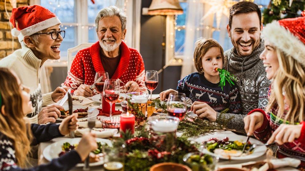 Eine vernünftige Einstellung zum Essen ganzjährig ist sinnvoll  – und an Feiertagen zu schlemmen, sei durchaus erlaubt. Doch wo hört Genuss auf, wann beginnt die Völlerei?