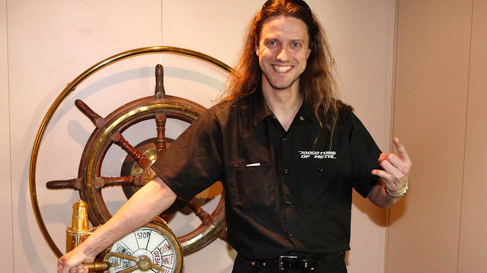 Heavy-Metal-Festival auf hoher See. 70'000 Tons of Metal nennt sich der laute und bierselige Spass. Gründer ist Andy Piller, der Schweizer und deutscher Doppelbürger ist. 