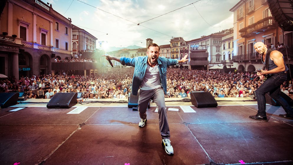 Bligg über sein neues Album: «Es besteht zu 80 Prozent aus Hits und die restlichen 20 Prozent habe ich, zusammen mit meinen Fans entschieden. Ich habe dazu eine Online-Umfrage gestartet.»