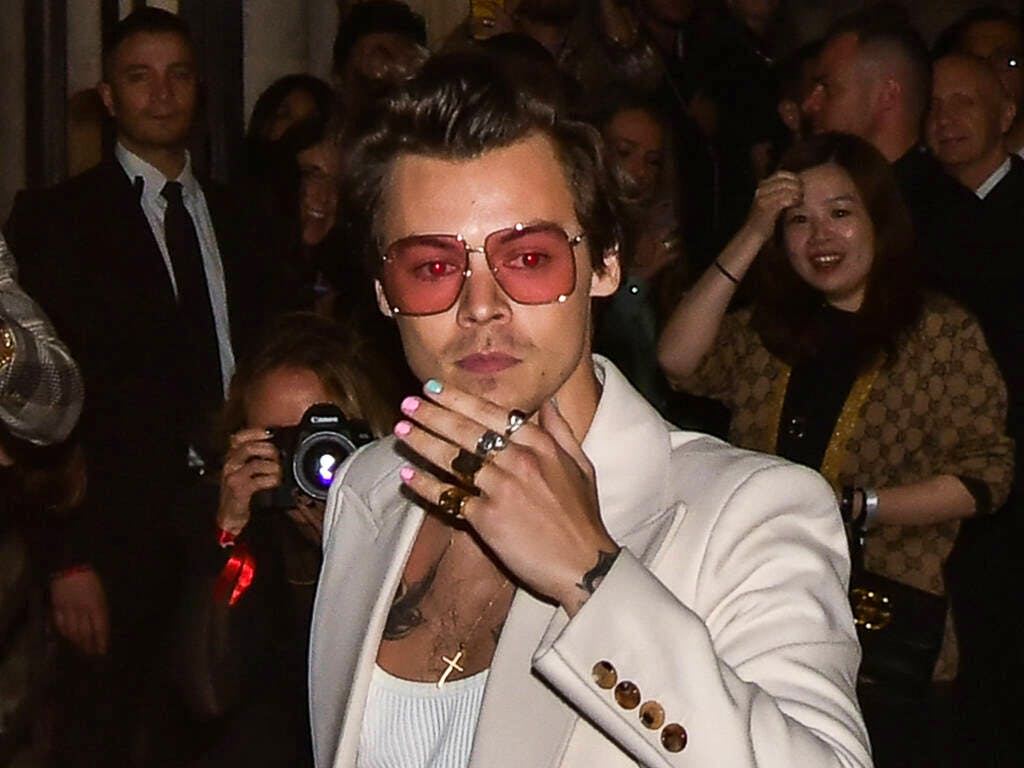 Che esce con Harry da una direzione