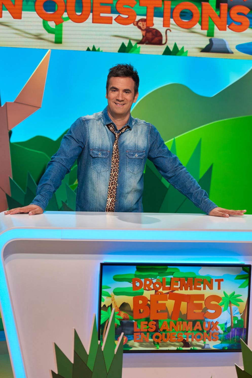 Alex Goude: «Parfois je fais l'aller-retour à Las Vegas, pour une journée». Après «La France a un Incroyable Talent» (M6), Alex Goude met maintenant sa bonne humeur au service du jeu «Drôlement Bêtes» (France4).