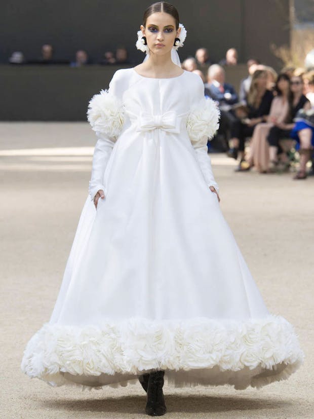 Mode. Voici les 10 plus belles robes de mariée Chanel par Karl Lagerfeld.