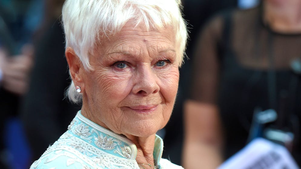 Джуди денч. Джуди Денч Judi Dench. Джуди Денч в молодости. Реджинальд Артур Денч.