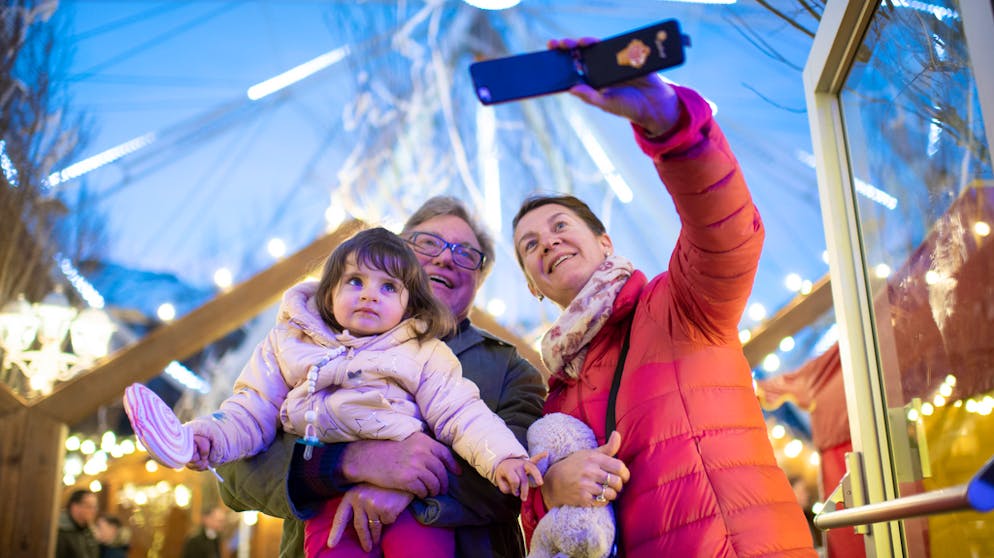 Indische Pre-Wedding-Party mit 850 Gästen steigt in St. Moritz. Motive für schräge Selfies findet man hier zuhauf.