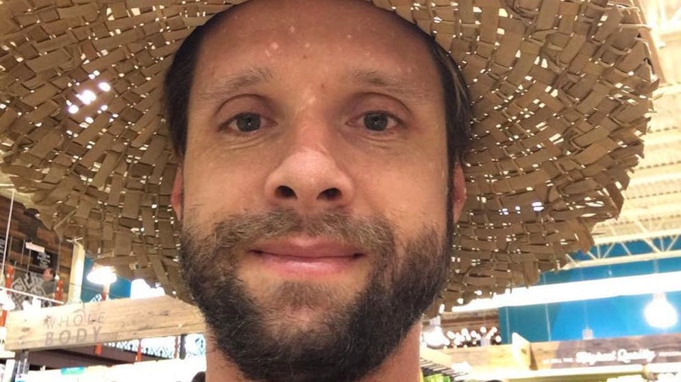 Che fine hanno fatto le star delle sit-com cult degli anni Ottanta?. La carriera di Danny Pintauro, dopo gli anni da bambino-star, non è stata scintillante. Oggi ha 43 anni e ha lavorato a tratti come rappresentante della società Tupperware. È finito sui giornali soprattutto per via della sua vita privata: nel 1997 un tabloid ha svelato la sua omosessualità, e nel 2015 ha rivelato di essere sieropositivo.