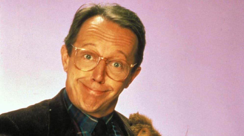 Che fine hanno fatto le star delle sit-com cult degli anni Ottanta?. Il rapporto tra il capo-famiglia Willie Tanner (Max Wright) e Alf ha vissuto alti e bassi. In particolare quando l'extraterrestre abusava della carta di credito di Willie. Dopo la fine della serie «Alf», anche la carriera dell'attore ha assomigliato alle montagne russe...