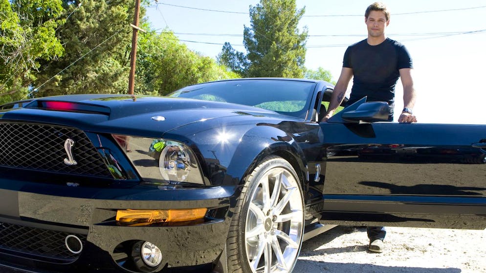 Wird David Hasselhoff wieder zum «Knight Rider»?. Gepimpt und gestylt: Justin Bruening versuchte im Jahr 2008 vergeblich, im Reboot von «Knight Rider» in die Fusssstapfen von «The Hoff» zu treten.