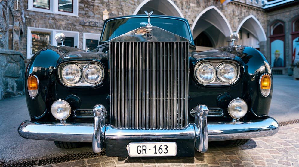 Gästewahl – Das sind die besten Schweizer Hotels. And the winner is: Das Badrutt’s Palace ist nicht nur dem Namen nach ein luxuriöses Hotel. Mit seinem besonderen Flair in traumhafter Lage oberhalb dem St. Moritzer See, seinem Spa-Bereich und der Gastfreundschaft hat sich das Märchenschloss ...