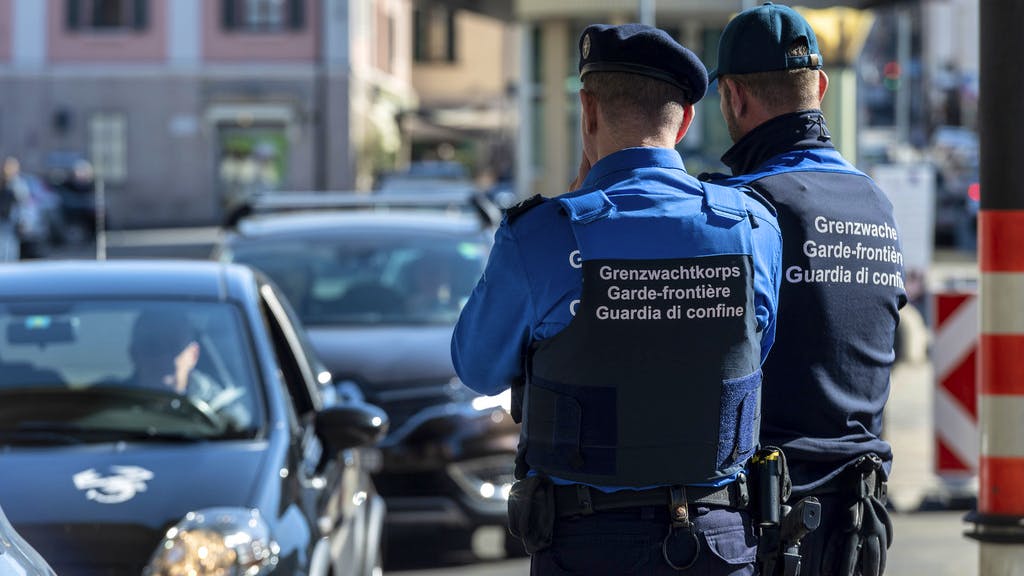 Bericht von SP bestellt. Streit um Schengen und Kriminalität – nur die SVP sieht Nachteile