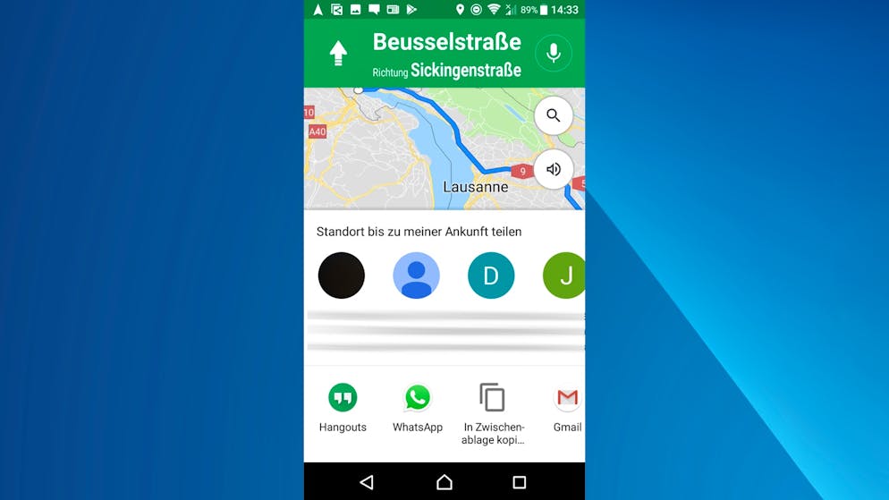 Google Maps als perfekter Reisebegleiter. Zu den vorhin gezeigten zusätzlichen Optionen zählt auch «Streckenfortschritt teilen». Wird man von der Verwandtschaft schon sehnsüchtig erwartet, kann man hier in Echtzeit den aktuellen Streckenfortschritt teilen, damit diese genau weiss, wann der Kuchen fertig sein muss.