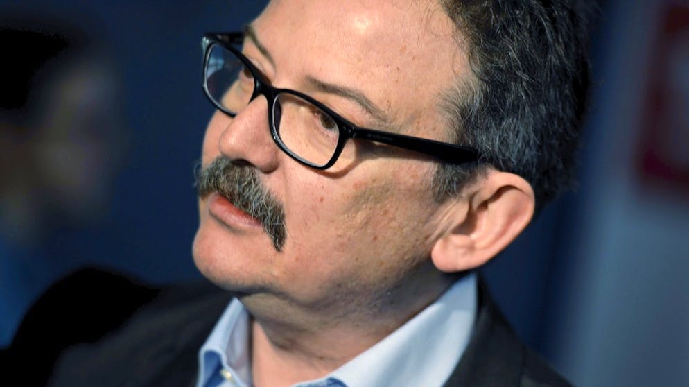 Diego Yanez, Direktor der Schweizer Journalistenschule MAZ, hat wenig Verständnis dafür, dass Ringier Artikel in der Schweizer Mediendatenbank SMD gelöscht hat.