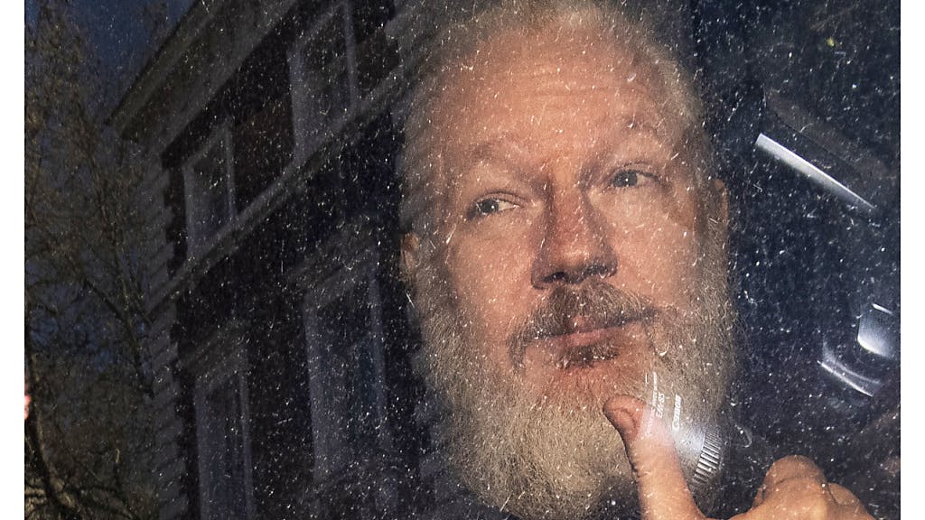 Spanische Wächter plaudern aus. So exzentrisch benahm sich Julian Assange