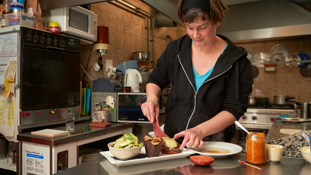 Gastfreundschaft. Zu Tisch in den Schweizer Bergen