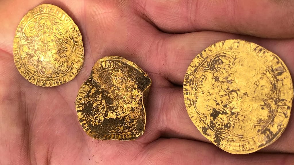 557 Münzen. Hobbyschatzsucher machen Sensationsfund