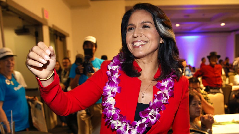 Präsidentschaftsanwärter der US-Demokraten. Tulsi Gabbard (38): Die Amerikaner kennen Gabbard als Abgeordnete für Hawaii. In den Kongress gewählt wurde sie als erste US-Bürgerin samoanischer Herkunft und als erste Hindu. Sie leistete mit der Nationalgarde von Hawaii ihren Militärdienst im Irak und in Kuwait, was ihr Respekt einbringt.