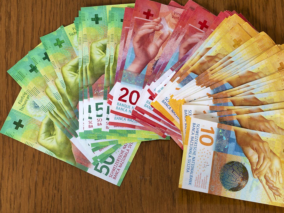 Wer sein Geld einem Vermögensverwalter anvertraut, muss unter Umständen tief in die Tasche greifen. (Archivbild)